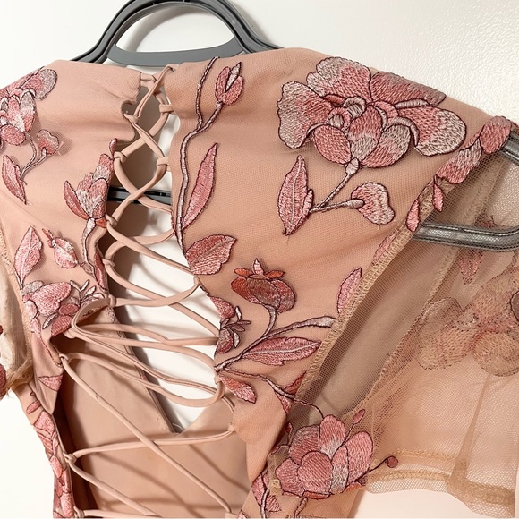Embroidered Floral Pink Dress Lace Up - Picture 4 of 8
